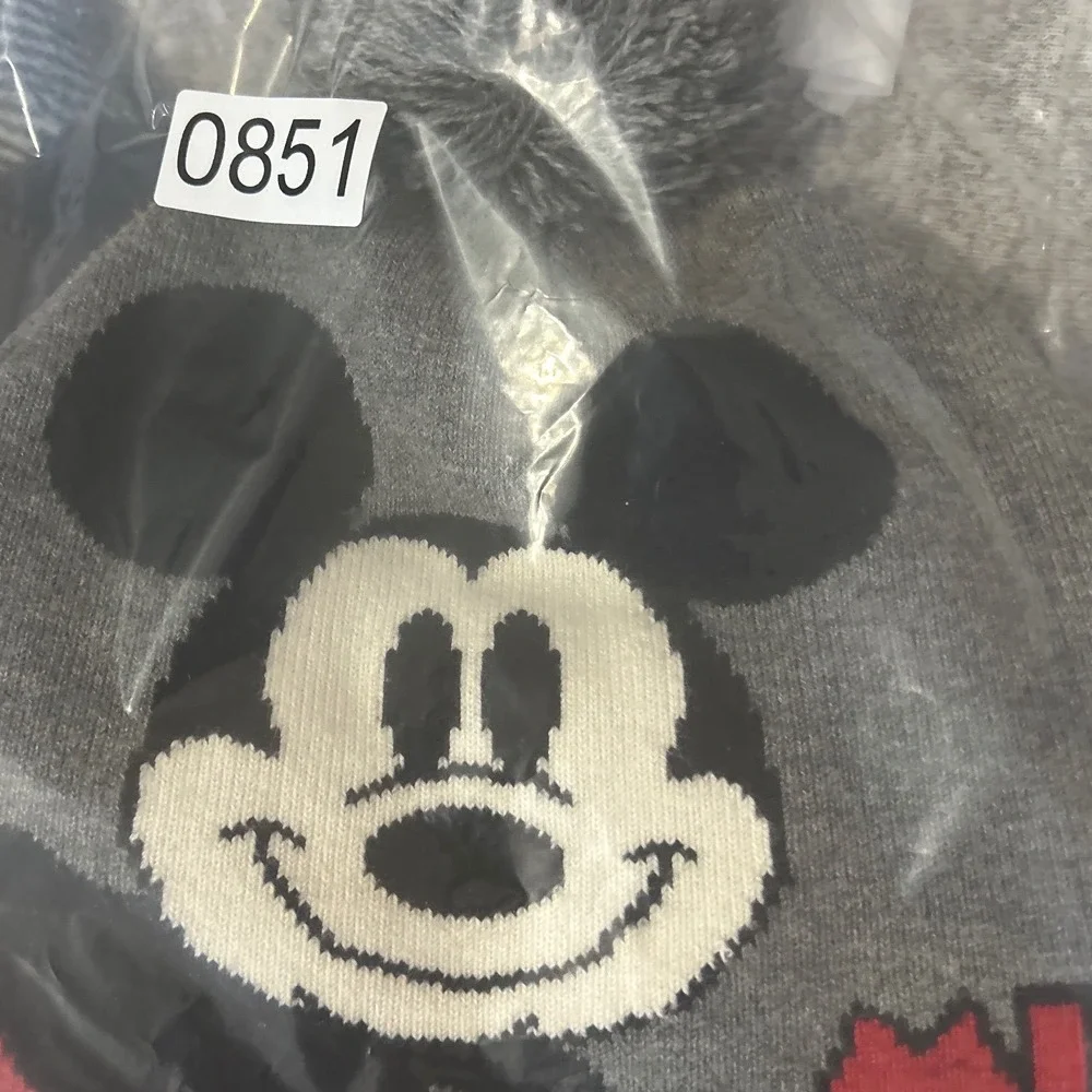 Disney H&M Mickey Mouse Hat Gray Pom Pom Kids Child Size 4-8 Youth‎ Knit Beanie